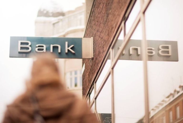 Bank əmlakı iki milyon manata satışa çıxarıldı